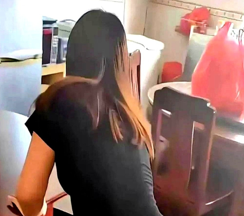 农村留守妇女自述：老公今年外出打工，为了照顾小孩我变成了留守妇女，村里到处是光棍