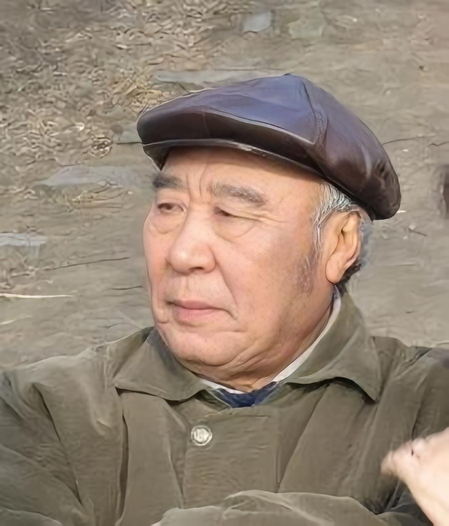 许忠全，中国影视、戏剧演员，1935年生于北京。1959年毕业于中央戏剧学院表演