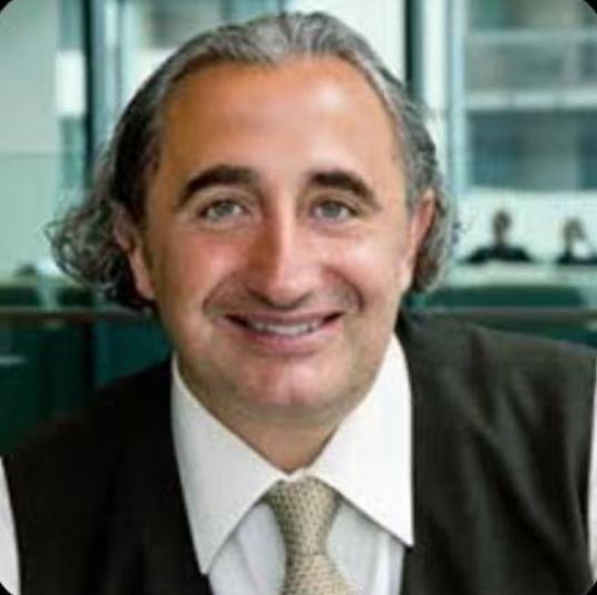 一个加拿大犹太裔教授，加德·萨阿德，突然在网上发帖，呼吁全球犹太人赶紧去做一件事