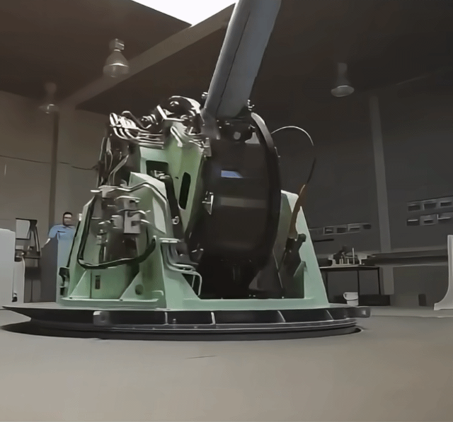 意大利的全自动舰炮系统，无需人员在炮塔内操作，实现了全自动化运转。从弹药自动装填