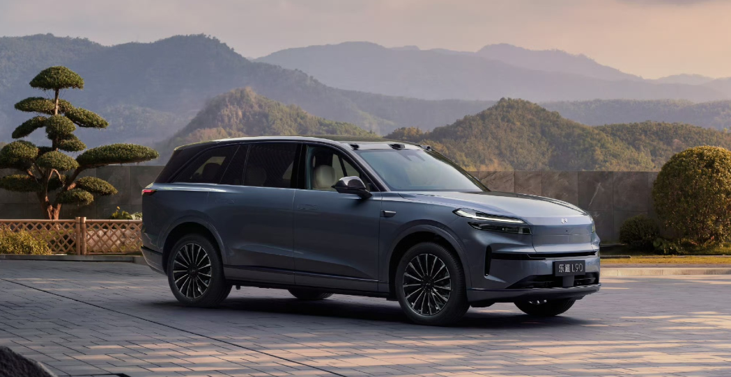 大三排SUV的局面有点过于混乱了。新款的乐道L90即将加入战场……目前看