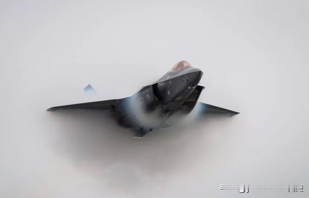 【美空军一架F-35A五代机失踪】“飞行雷达24”网站数据显示，一架