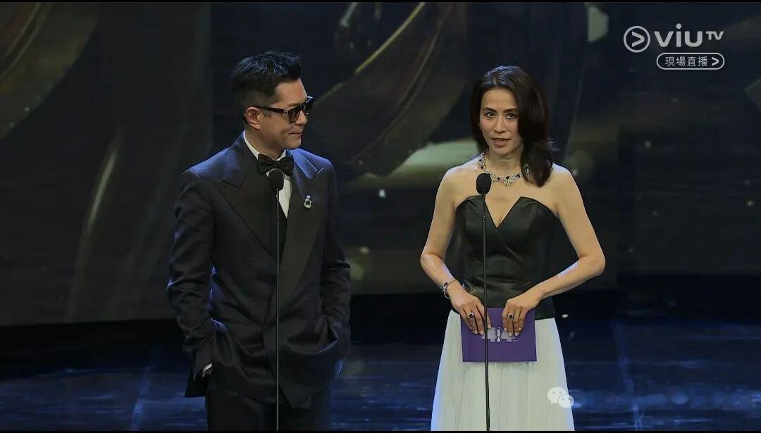 44届香港电影金像奖，梁家辉第五次封帝！“边个赞成，边个反对”家辉演技没得说！本