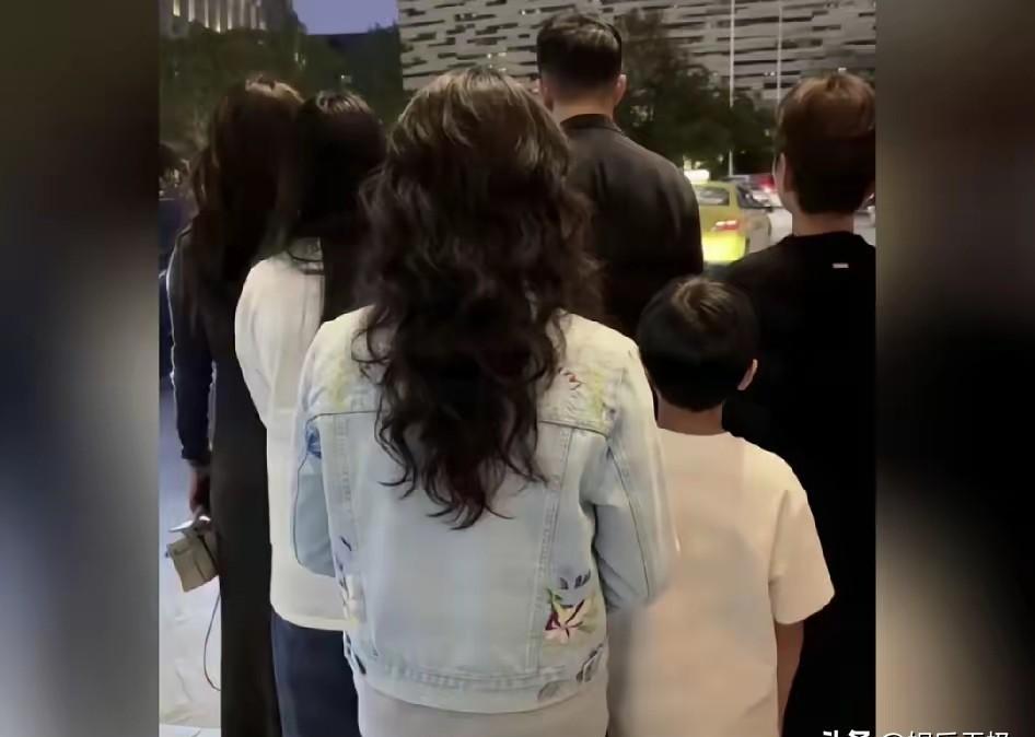 张兰在台北抱着刚出生的孙子，突然对着镜头说了一句话，全网都炸了。她没提大S，没