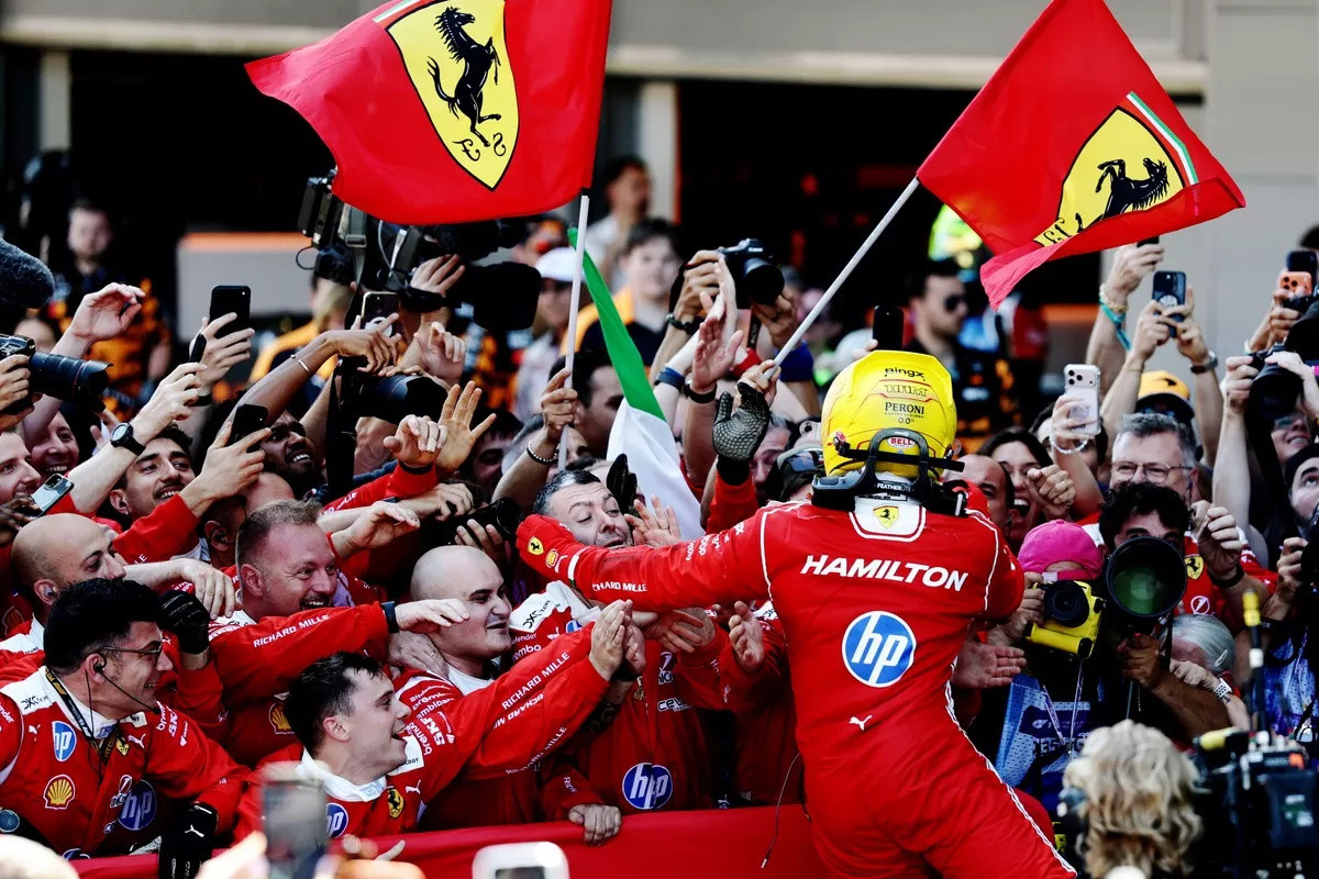 F1 汉密尔顿：现在我明白为法拉利赢下比赛意味着什么了 汉密尔顿： ...