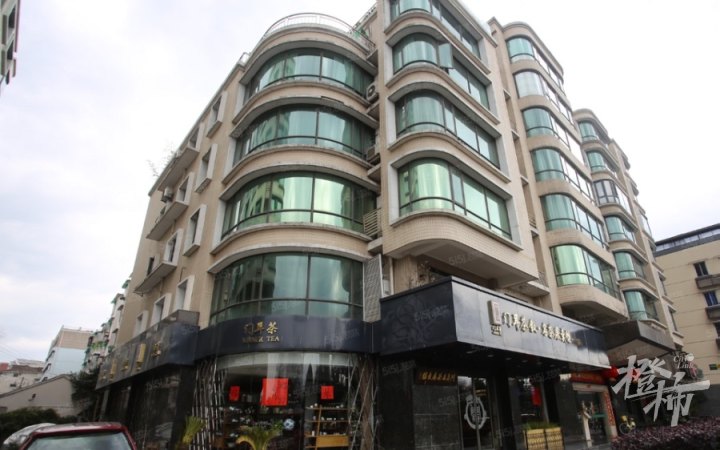 坐拥“西湖观景台”的绝版房源即将开拍, 起拍价近1亿, 凭啥?