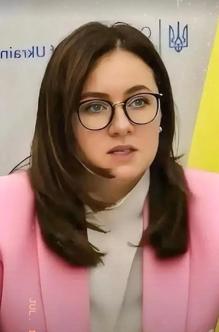 乌克兰新总理要卖家底打仗乌克兰新总理上任，放出狠话要满足