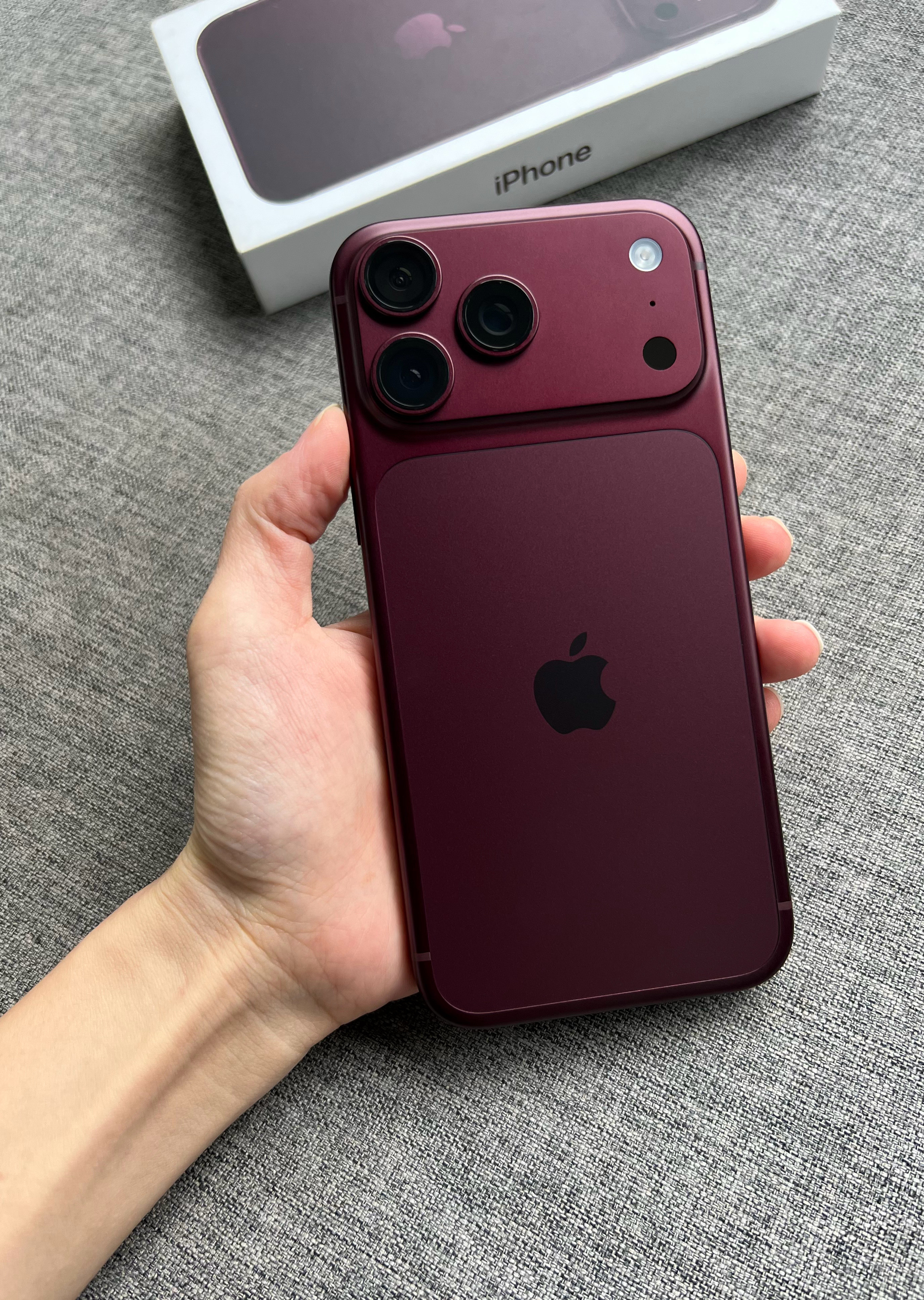 国行iPhone18ProMax512G红色，成色完美全套，三星G9Q