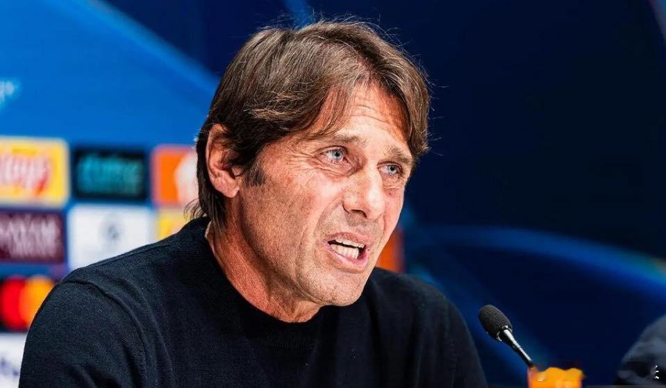 孔蒂PUA球迷+为放弃欧冠做准备！那不勒斯主帅在欧冠赛前新闻发布会上为欧冠不胜或