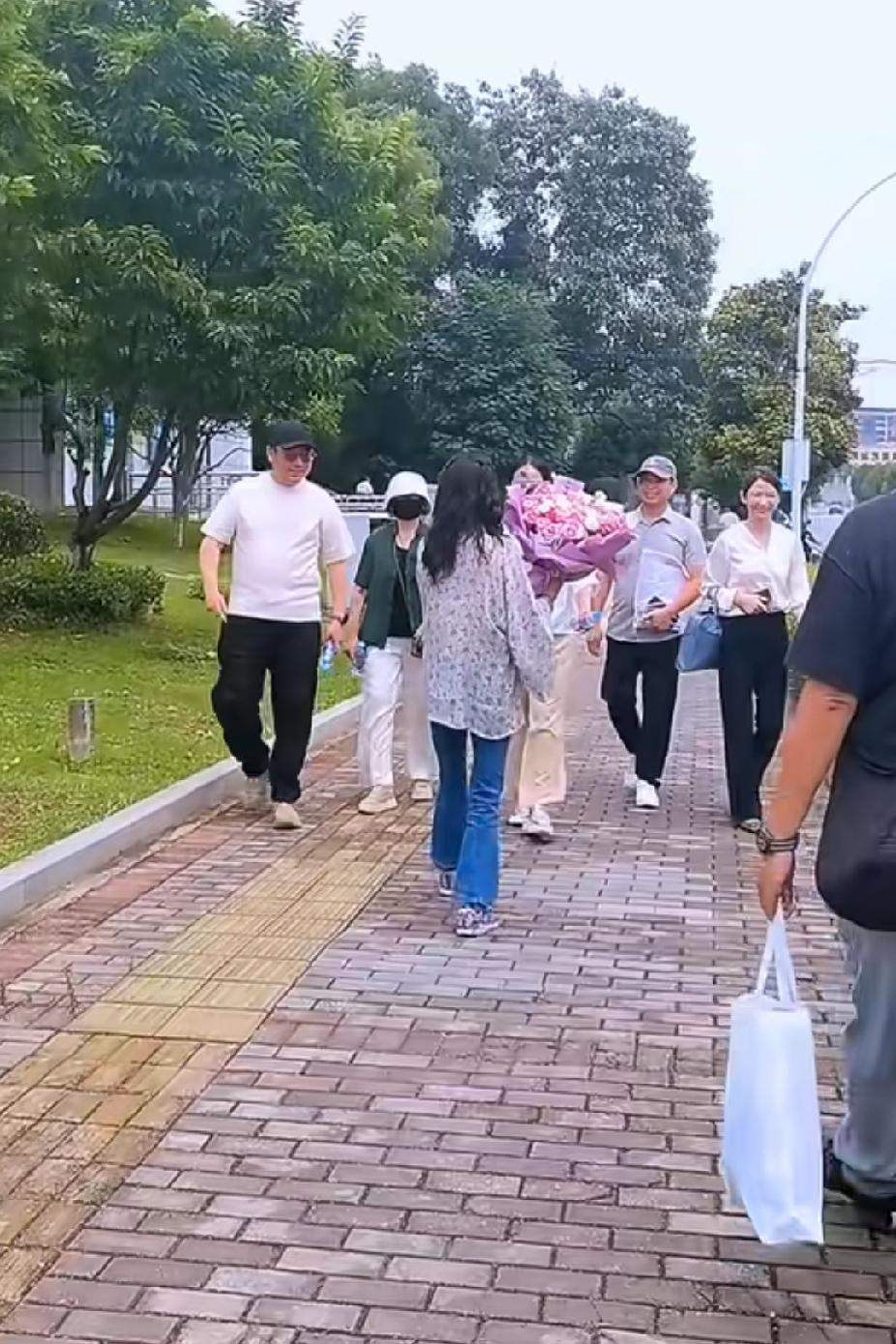寻阳老师讲述52开会细节与趣事！《下》一，这次开会总体比较顺利！许妈的代理老