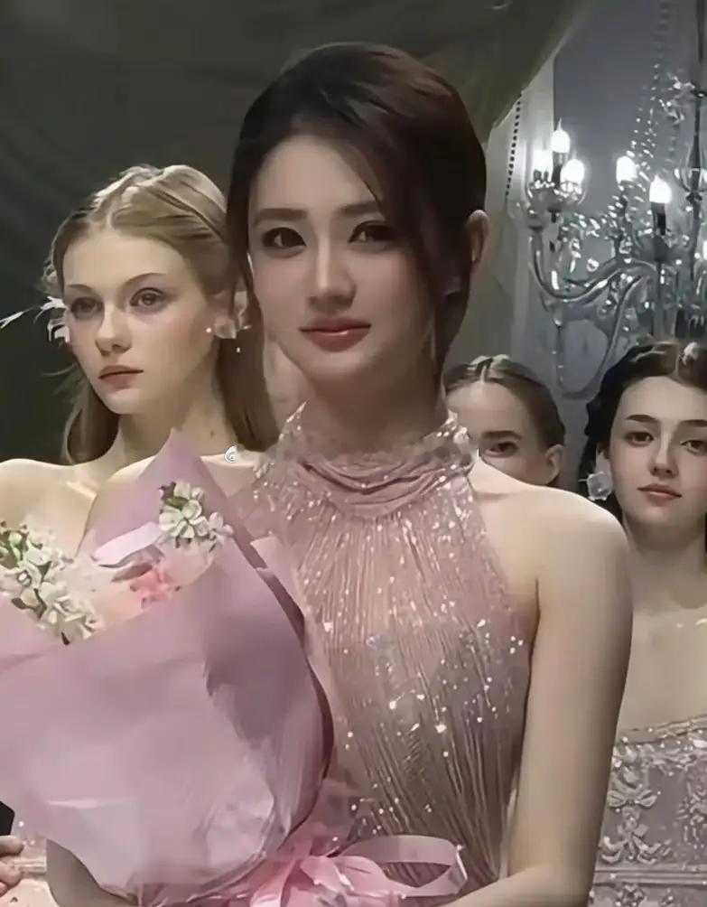徐璐是不是证明了方圆脸也能出大美人的​​​