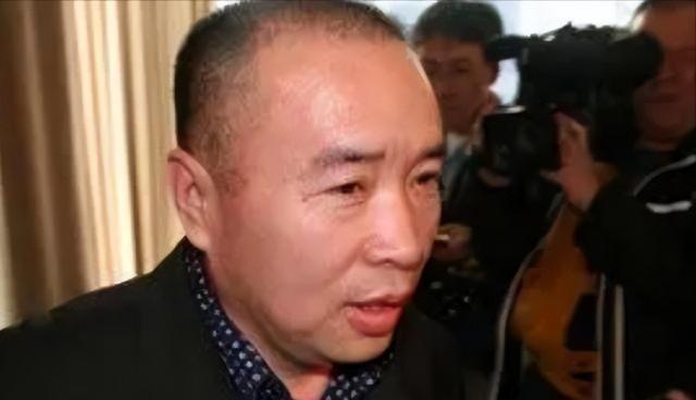 1999年专案组抓捕赖昌星的行动本该顺利实施，没想到有人做内鬼通知赖昌星逃到加拿