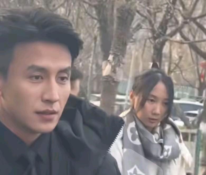 你们发现没？作为跑口记者，实在憋不住要说一句——红果创作者大会上，他们的行李箱紧