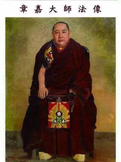 1949年12月，蒋介石“引退”败走台湾，很多人会好奇他带走了多少财物？《中国通