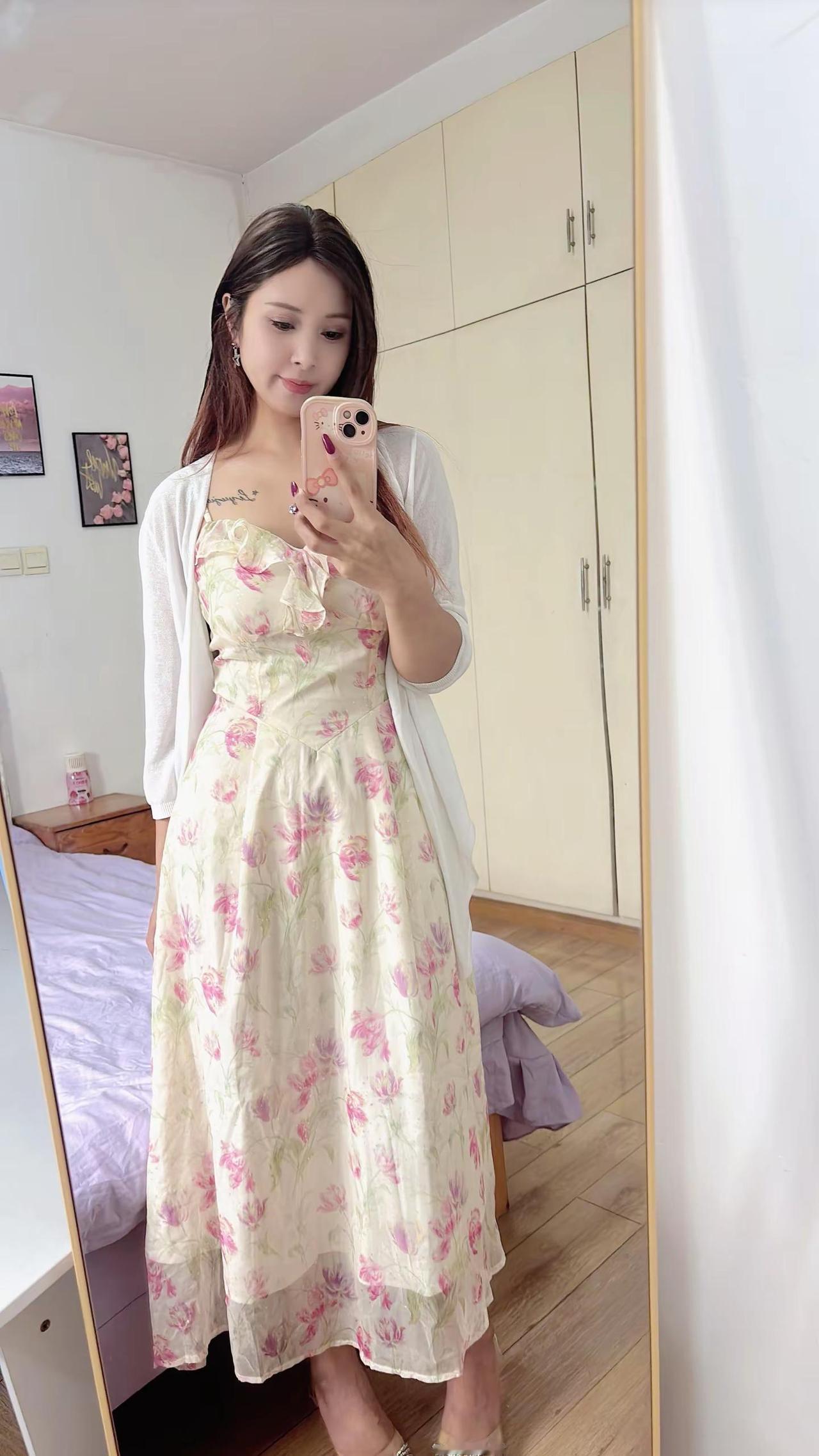 夫君，夫人不想努力了，五一见一面吧，我穿裙子你带花……一起乐哈哈🤣🤣🤣