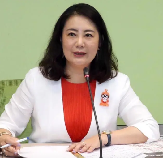 民进党三大最爱胡说八道的美女政治人物第一位民进党现任党团干事长,