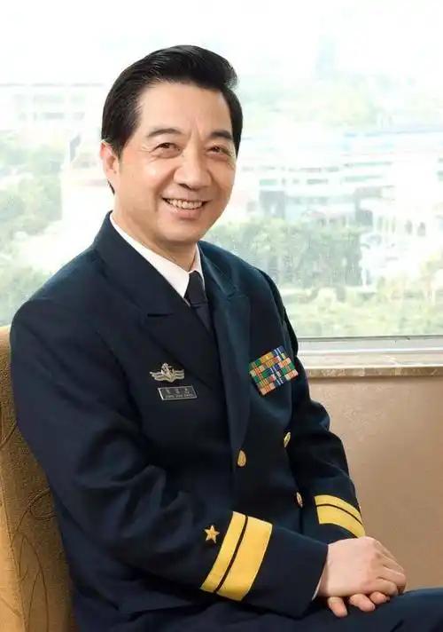 真被局座说中了？掏空国库建造的2艘航母，如今彻底沦为废铁。  很多年前，军