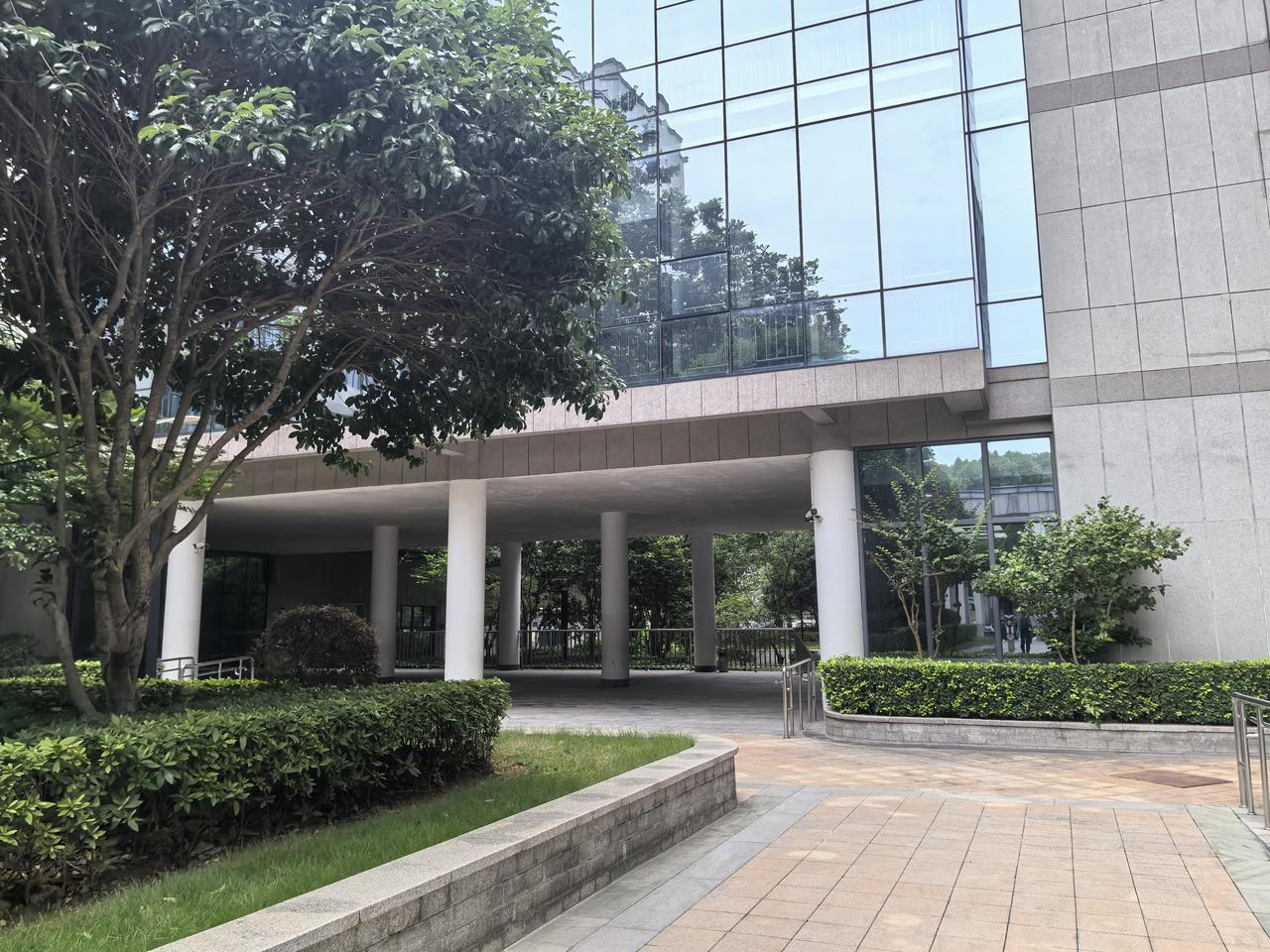 读书百遍其义自见，练拳千遍身法自现一早闲来无事，就在客厅里随手练练