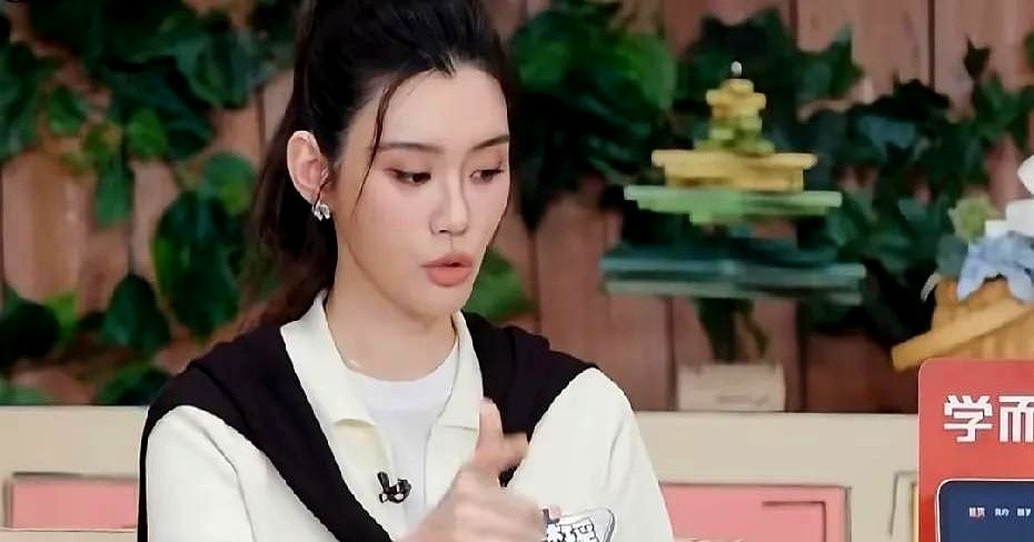 果然学霸的脑子就是好用，教育孩子也很有一套。奚梦瑶说妹妹现在3岁，到第一
