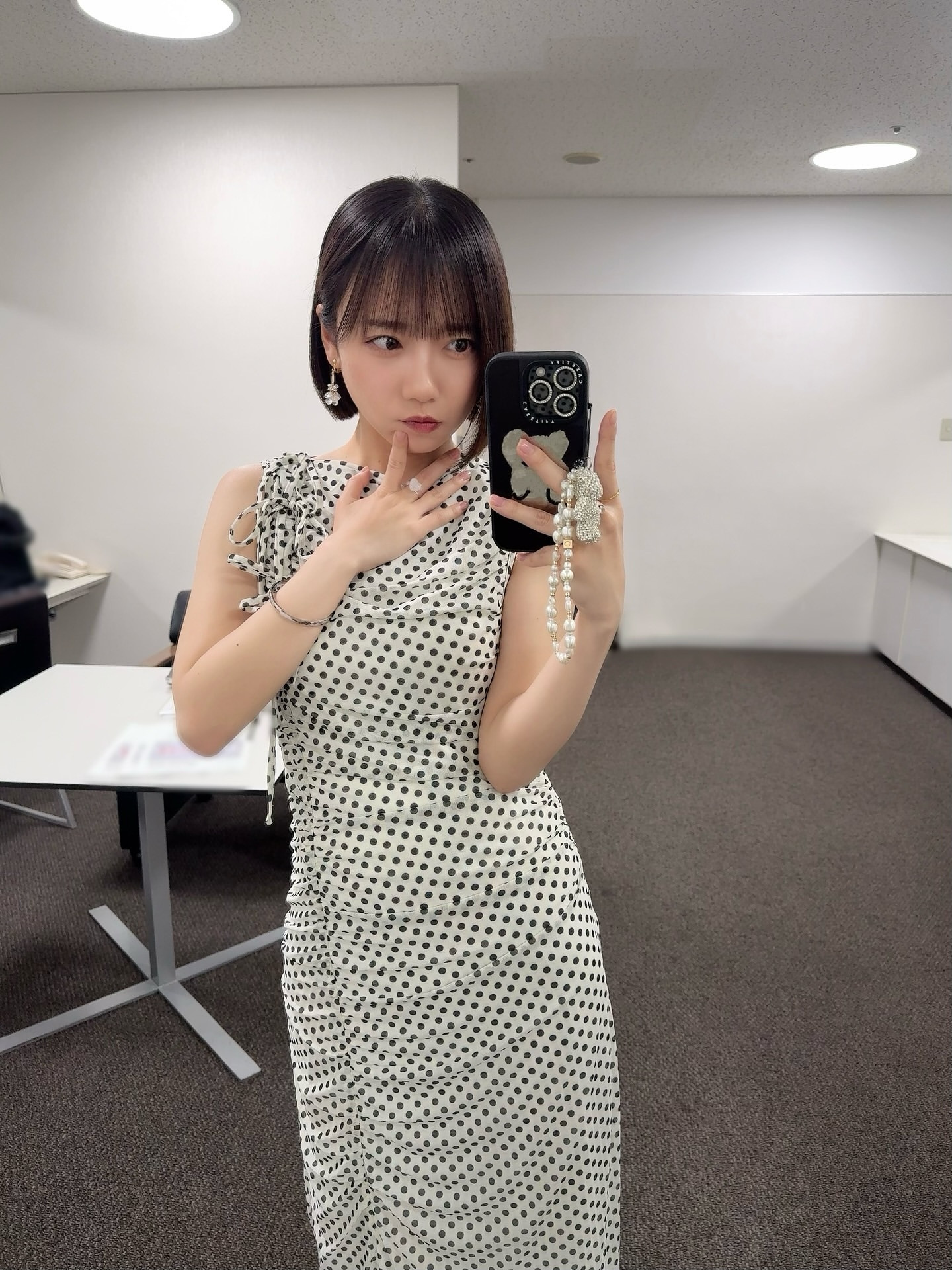 齊藤京子「シルエットがとても好みのスタイリングでした🦢♡」​​​