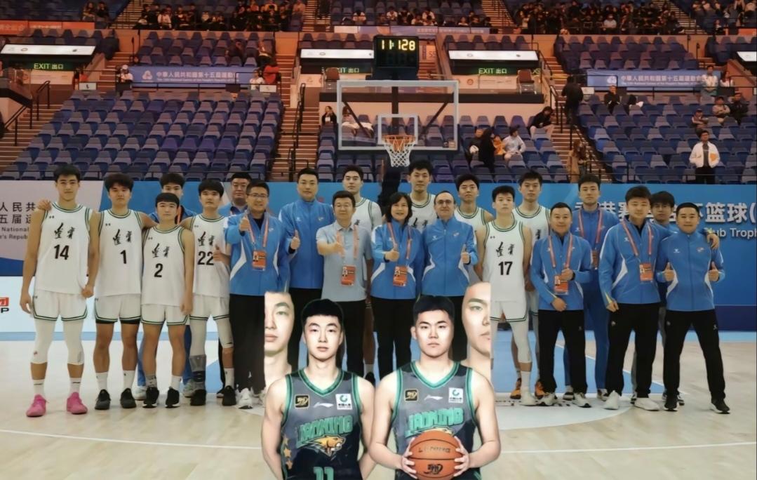 辽宁男篮U22比赛结束，张陈治锋晒大合照，赴香港比赛的9名报名出场球员+2名禁赛