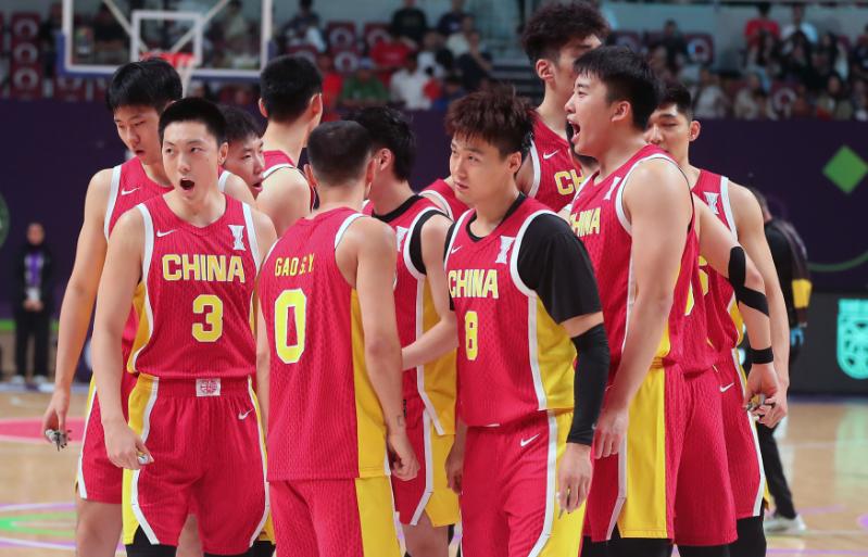 中国男篮为什么在亚洲失去了优势？就这么说吧，当队里有一个场均拿30分以上的核心球