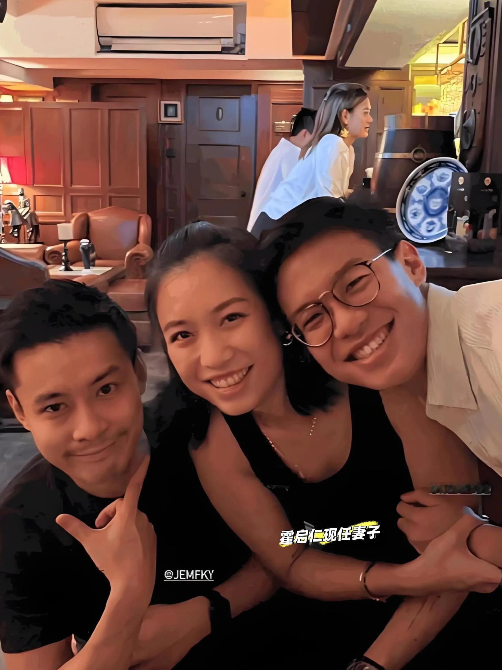 霍启仁连结婚这么大的事，都悄无声息，是因为他前女友的事情吗？​​​