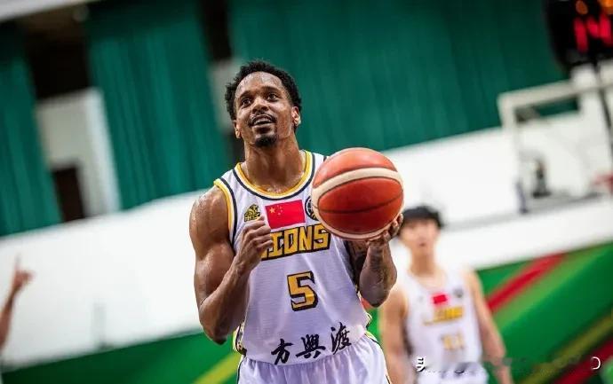 浙江广厦男篮参加亚冠，结果两场比赛全输，讽刺的是居然还晋级了淘汰赛！由于韩国球
