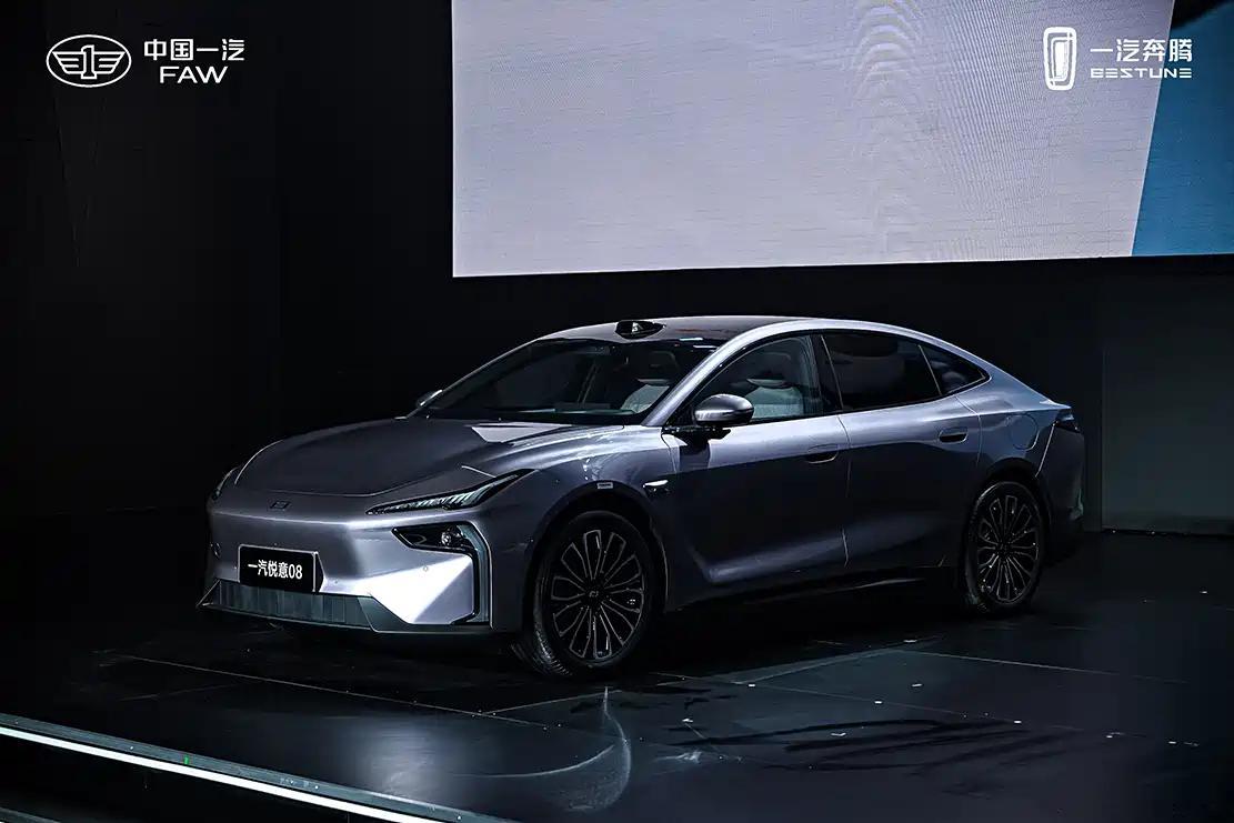 一汽奔腾悦意08最新官图发布近日，一汽奔腾正式发布了旗下全新旗舰轿车——奔腾