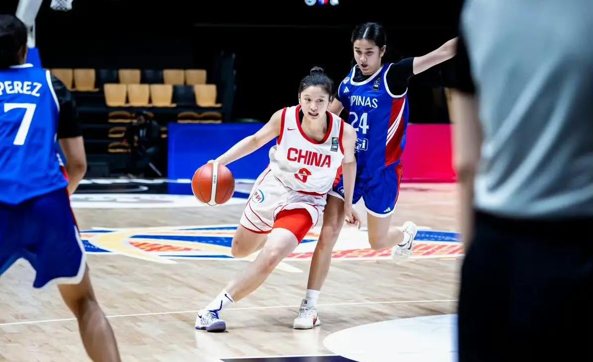 中国U18女篮实力球员江苏占据鳌头首先是队内主要得分手之一3号李沅珊，她在U