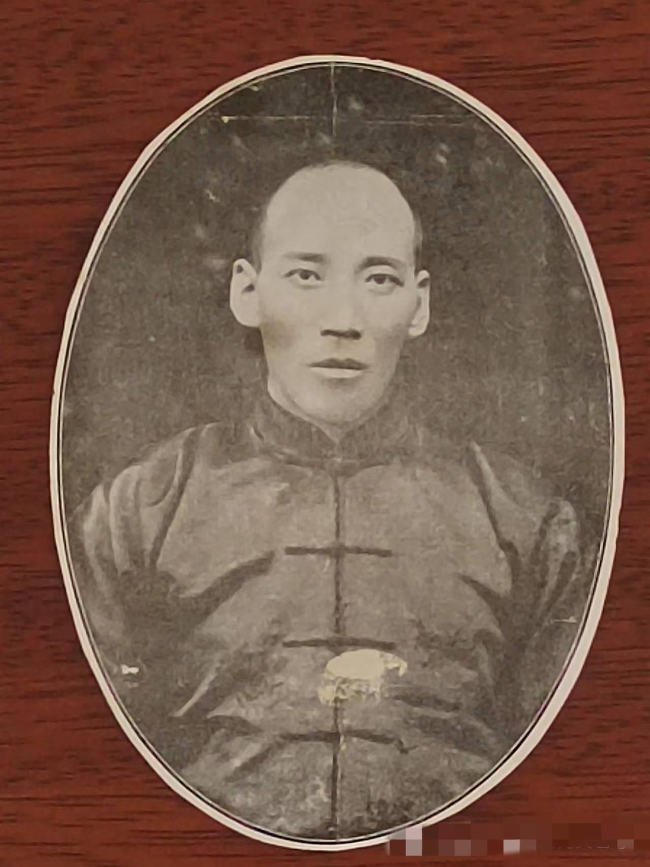 徐永昌回忆续西峰被历史淹没的曾经的山西大人物《徐永昌回忆录》里前期提到续