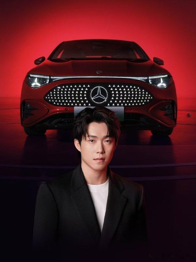 王楚钦奔驰磕到了全新奔驰纯电CLA从世乒赛登顶时的振臂高呼，到训练馆里无数个与球