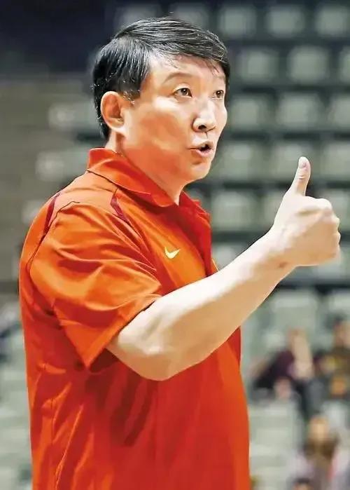 内线三塔合砍47分，中国女篮险胜马里取得开门红