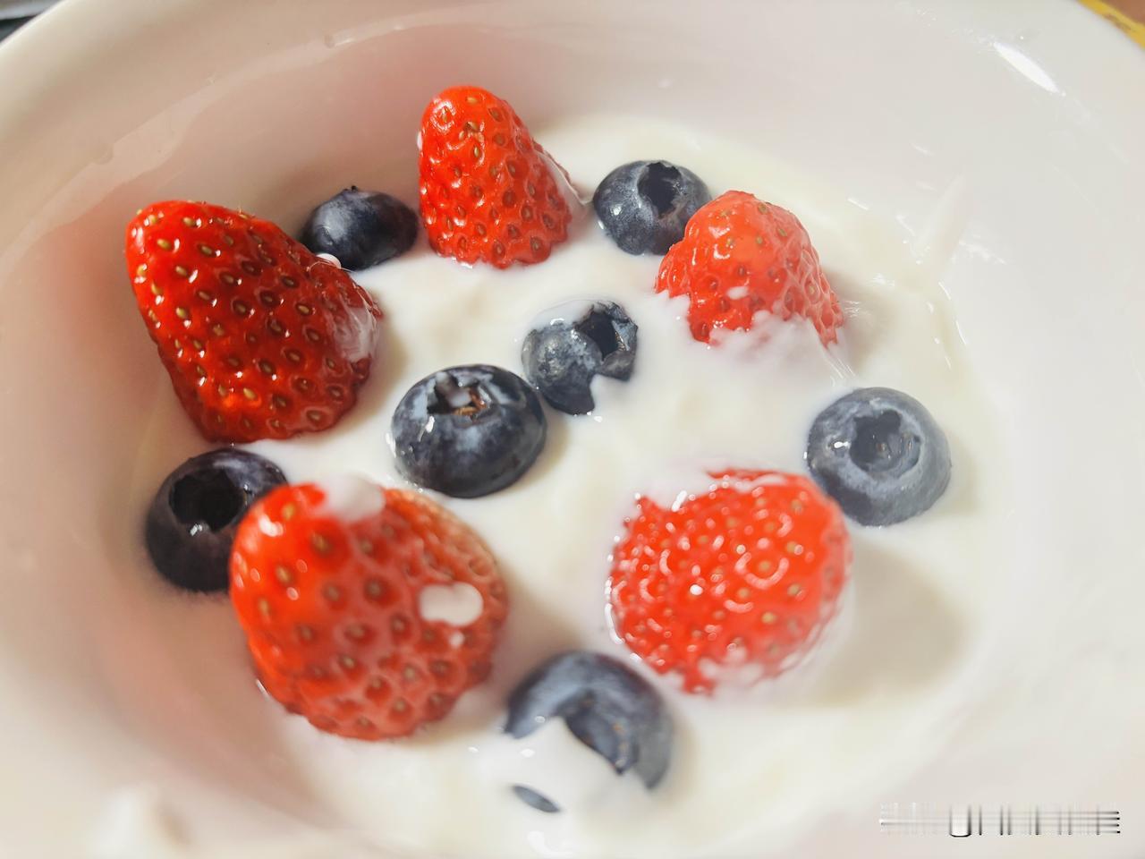 大年初四大家亲戚都走完了？就返程了？闹得返程西安的高速初四都开始堵车了！这大