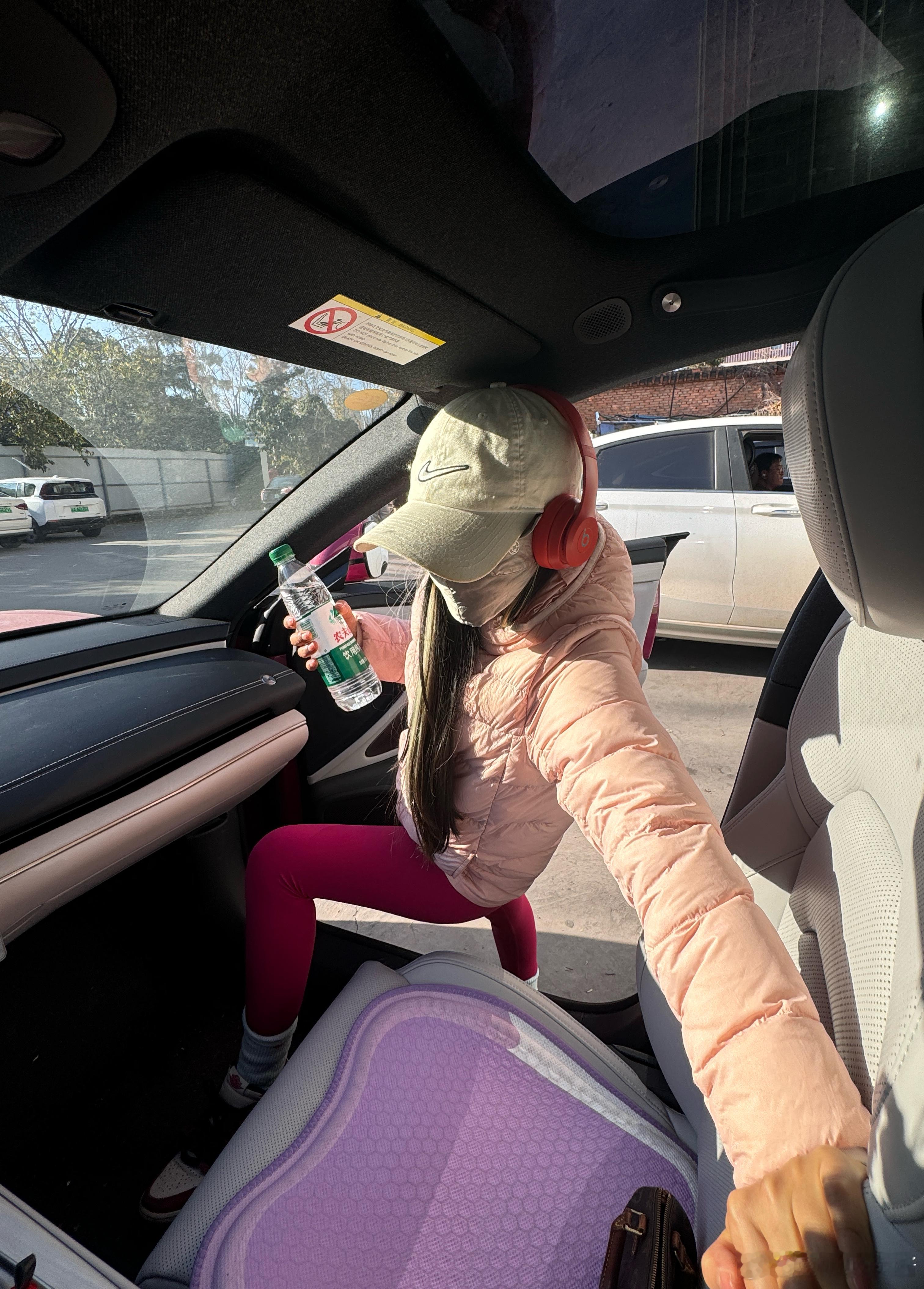 别让老实人拍这种真的很搞笑