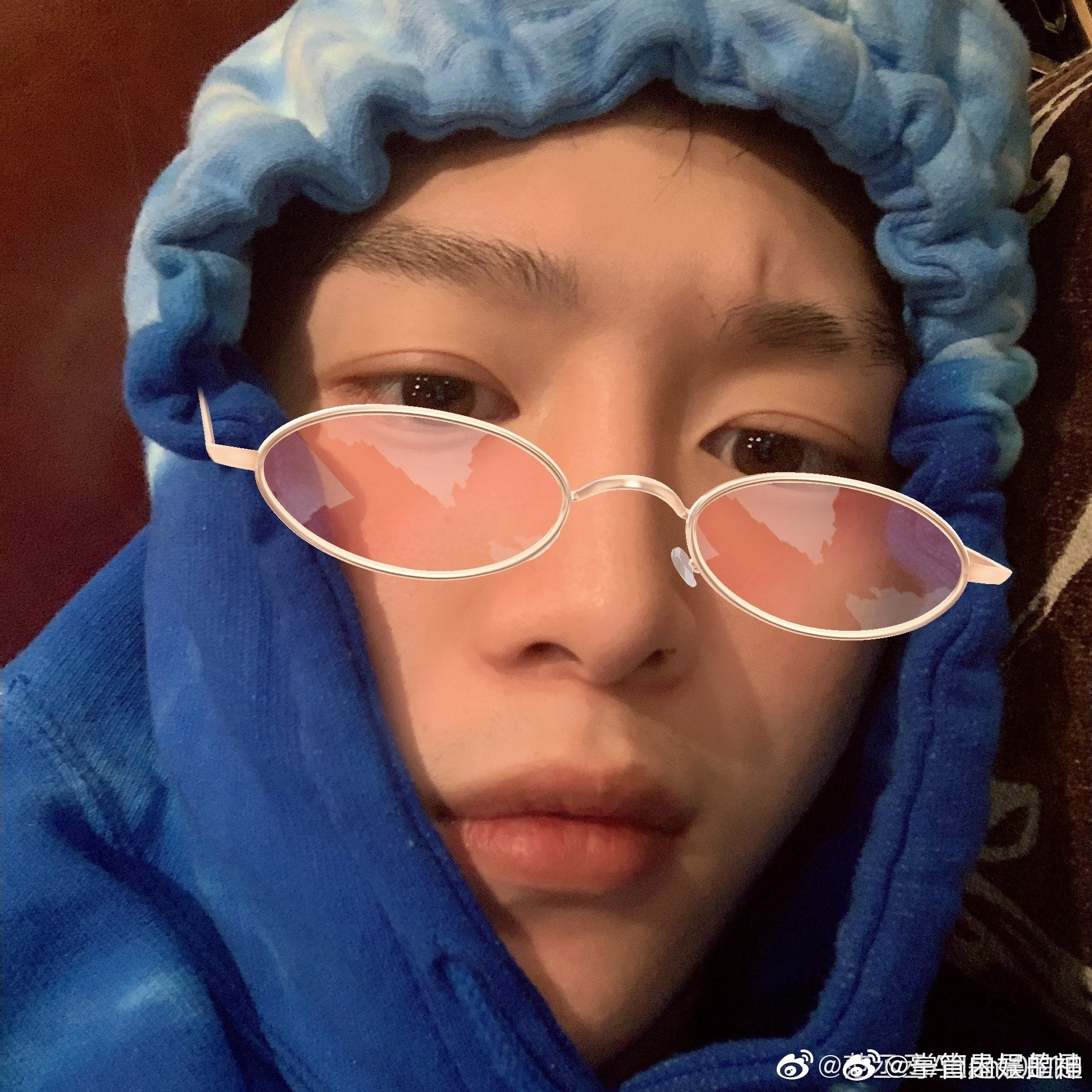 范丞丞的粉丝吃的也太好了吧内娱颜值内卷还得看范丞丞！宠粉贴心就算了，颜值还一直