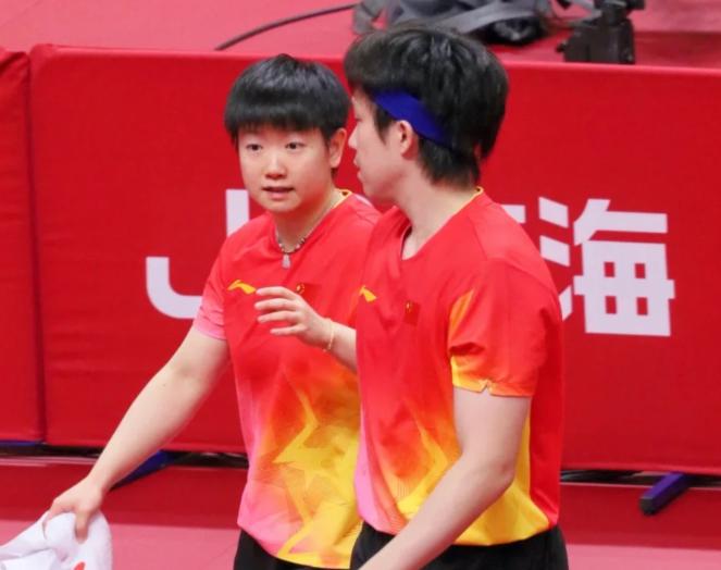 笑死我了！莎头为什么3:0拿下松岛辉空/张本美和，到底谁做主导？侯英超