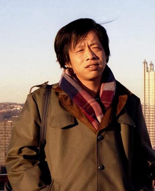 1997年，年仅45岁的“鬼才作家”王小波突然去世，去世前，惨叫数声，就当他的遗