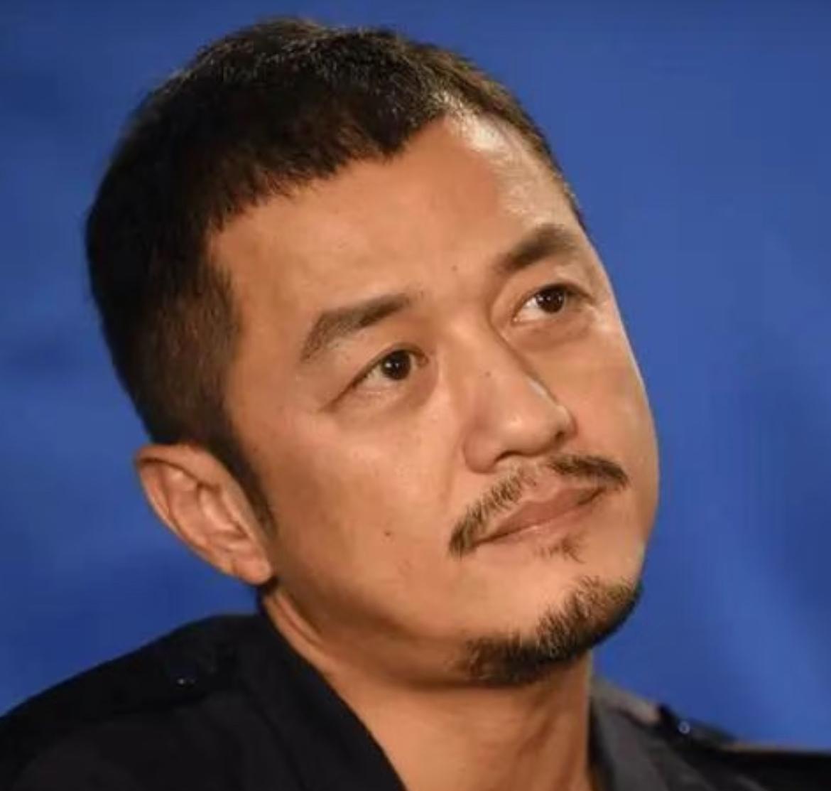 我问我朋友，李亚鹏都53了，以后做生意还有机会成功吗？他说，其实和他多大年纪没