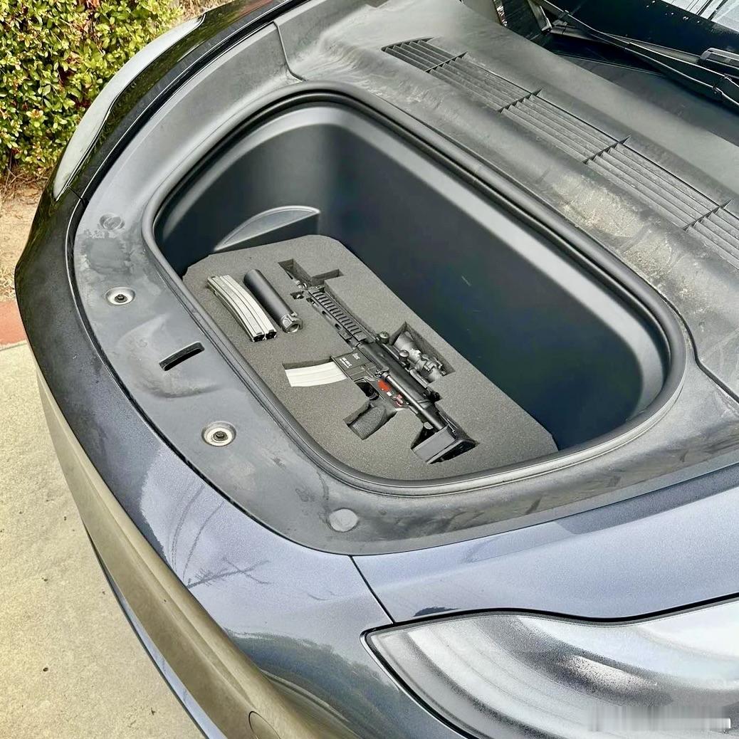 原来前备箱是这么用的。