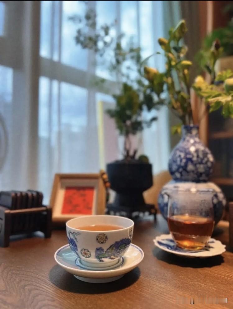 一个同事问我：她生孩子、她的孩子过百日、还有孩子过生日，她的大姑姐都包了红包，