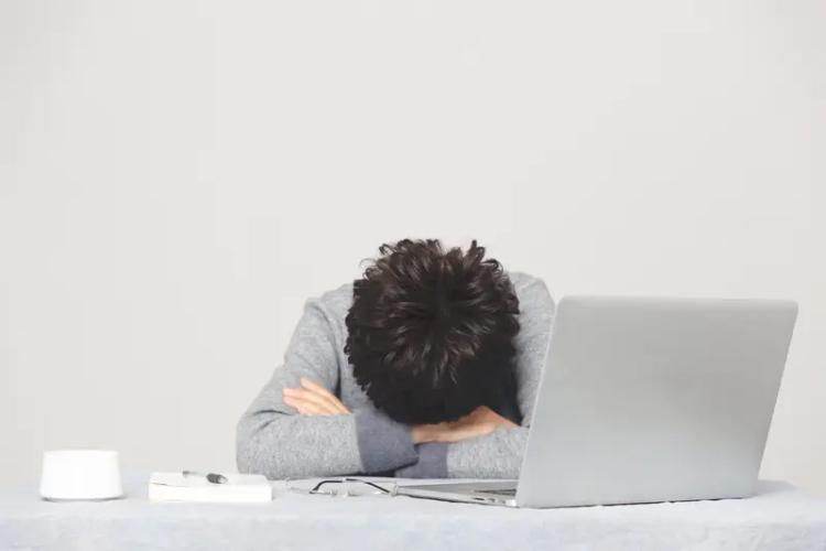 不怎么干活，每天还感觉疲劳？这5个缓解疲劳的经典中成药，一次说清你有没有这样