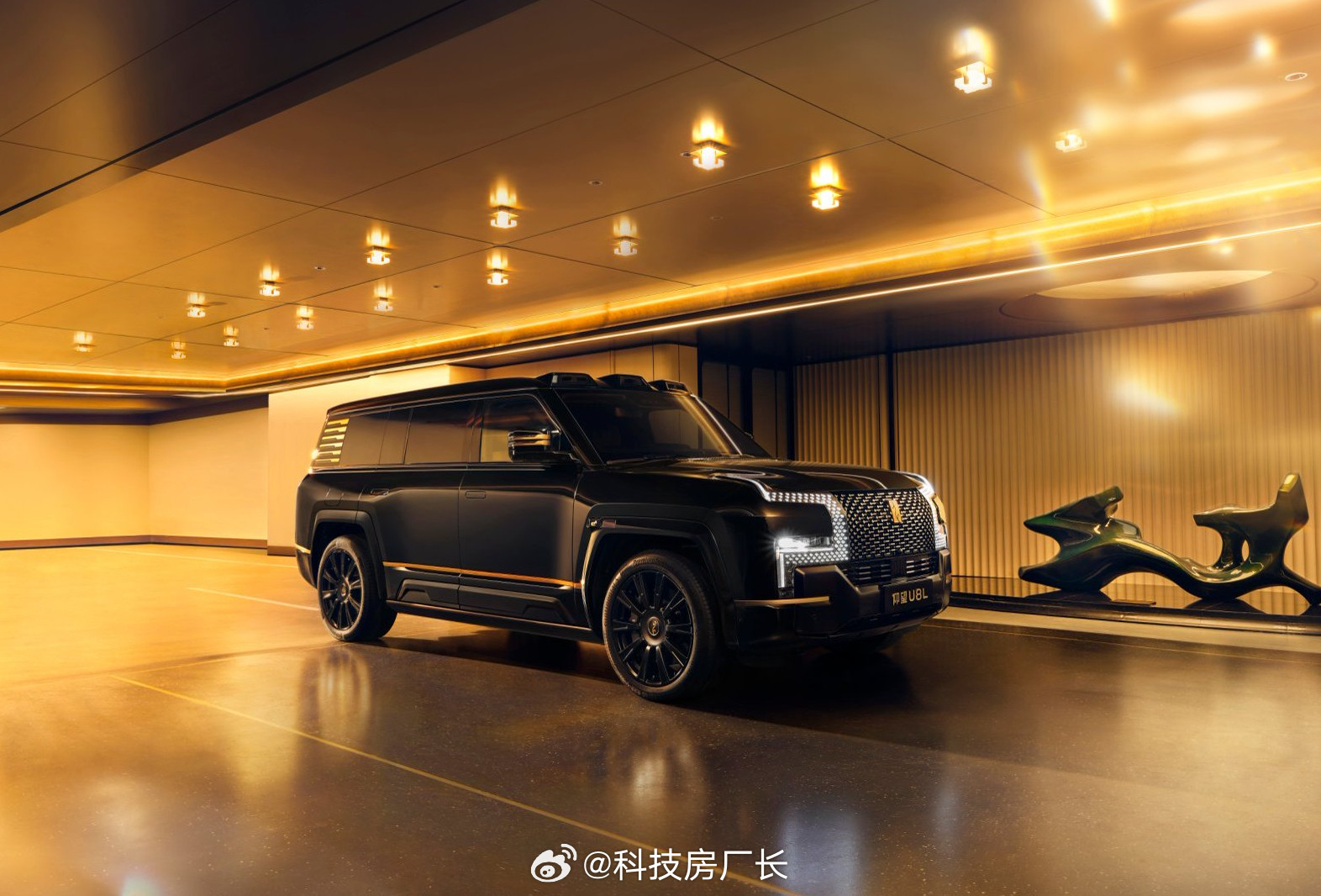 一百多万买国产新能源，大家可能会说需要信仰，毕竟能选的豪车太多，但如果你选择仰望