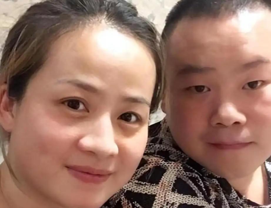 2014年，岳云鹏开豪车带老婆郑敏回老家，二姐吞吞吐吐地说：弟，姐想在城里买套房