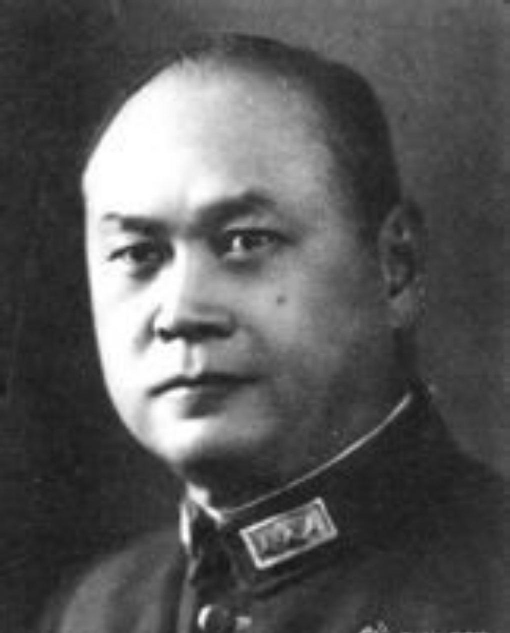 抗战爆发后，中国急需外援和国际舆论支持，于是派出了两位风格截然不同的“求援大使”
