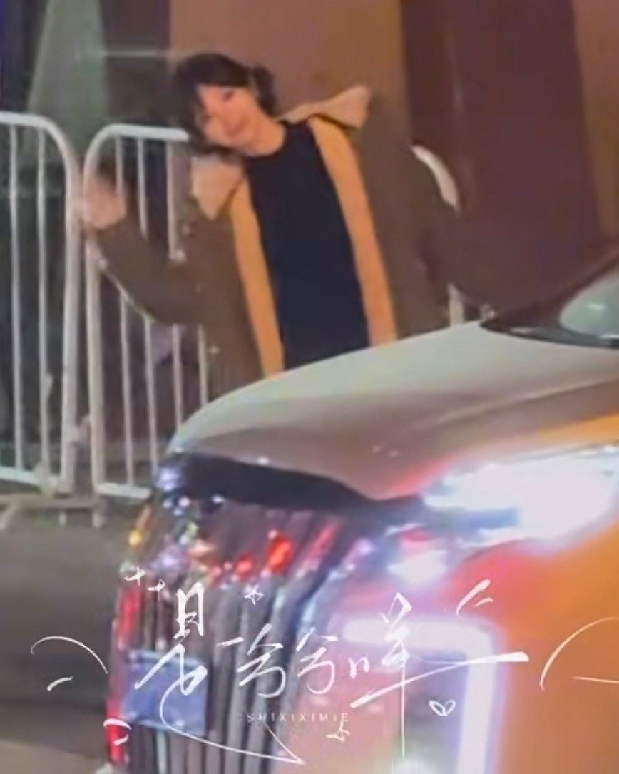 小福娃下班了等了一天终于等到了