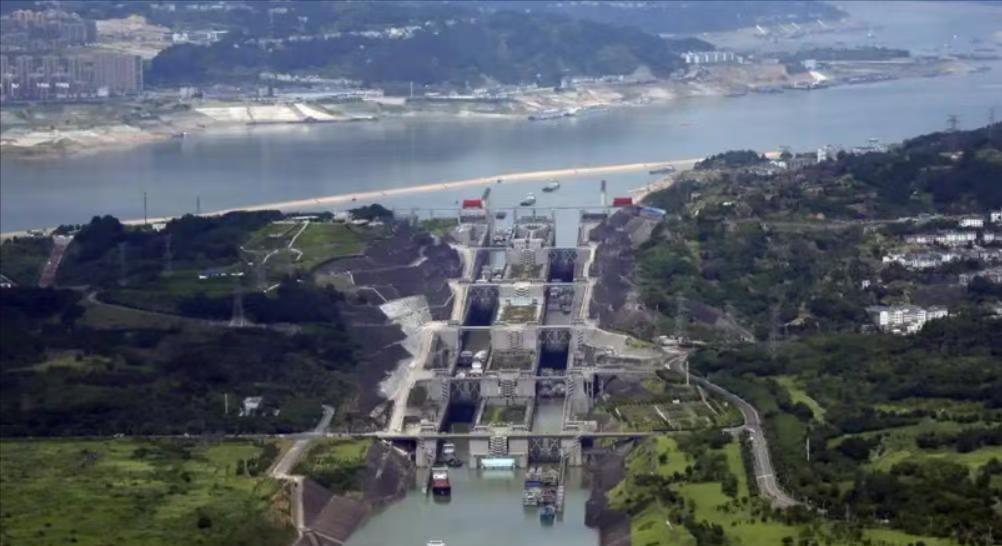三峡大坝“账本”曝光：运行了20余年，2500亿投入如今回本了吗？当年的三