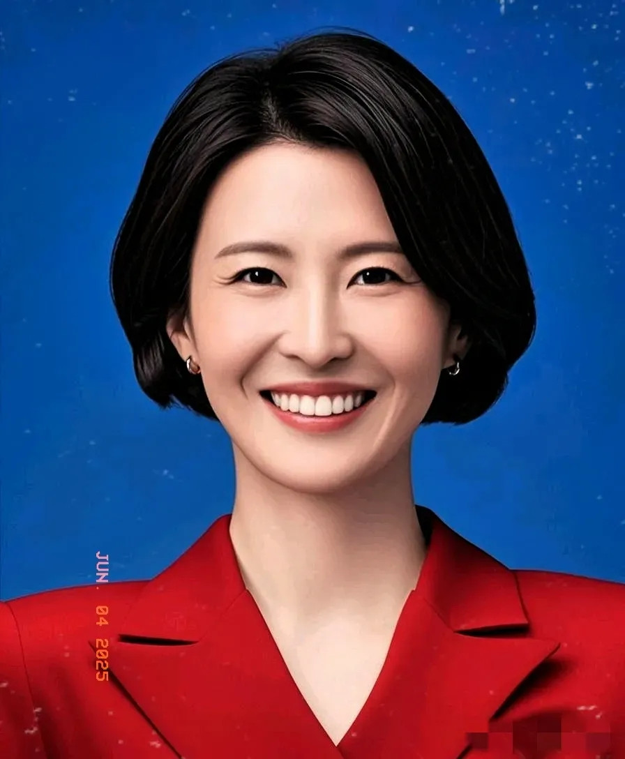 李在明这次当选，最应该感谢的人不是他的妻子金惠景，也不是他的老丈人韩基浩，而是他