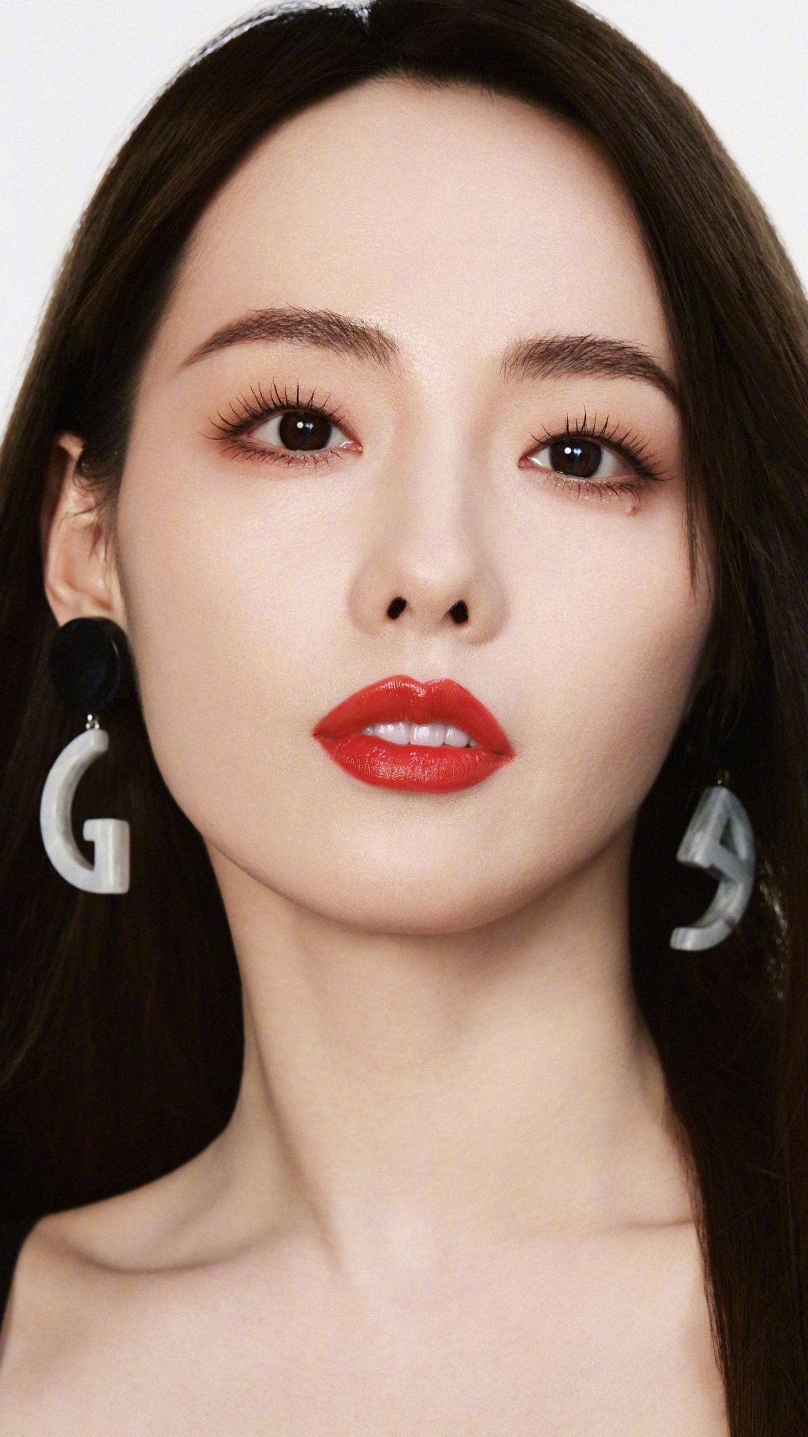女明星红唇怼脸极限四选一​​​