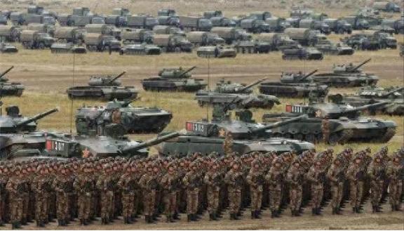 美专家一致指出：美国只剩一个战胜中国的办法，这条红线美不敢跨 美国不少专家最